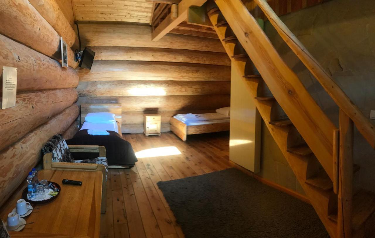 Hotel Pod Koziorozcami à Trzebiechow Extérieur photo